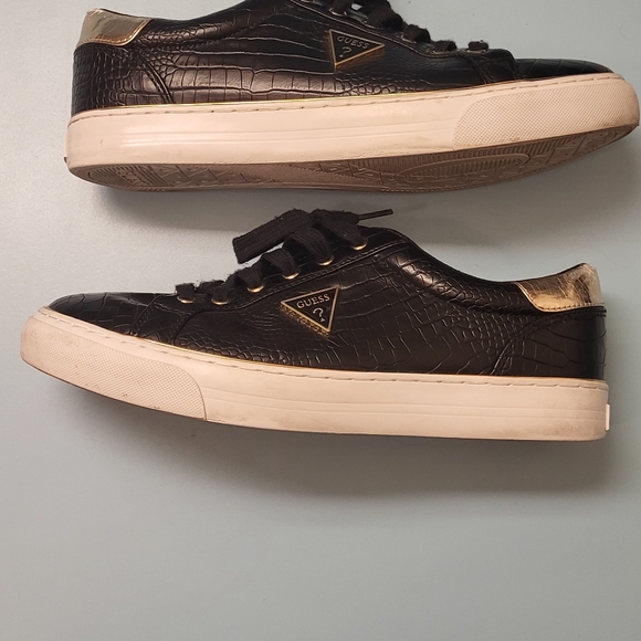 Guess Mens shoes size 9 - Picture 2 of 5